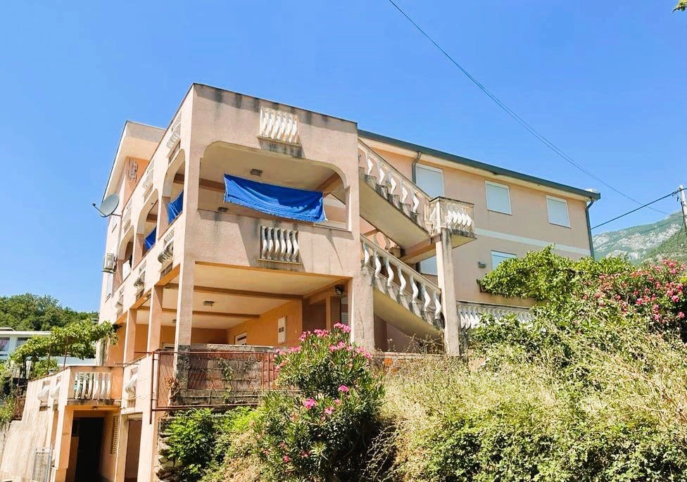 Mini hotel sa 22 sobe u Sutomoru