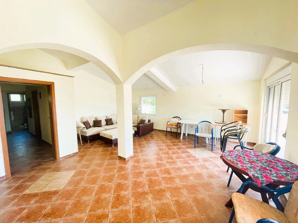 Hotel 450 m² – Sutomore, Bar — fotografija 2