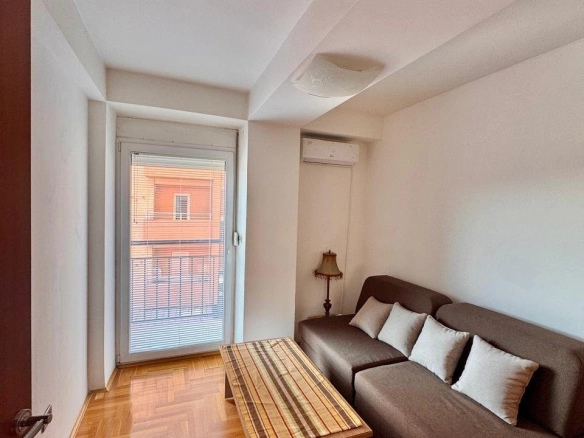 Trosoban stan 91 m² – Podgorica — fotografija 8