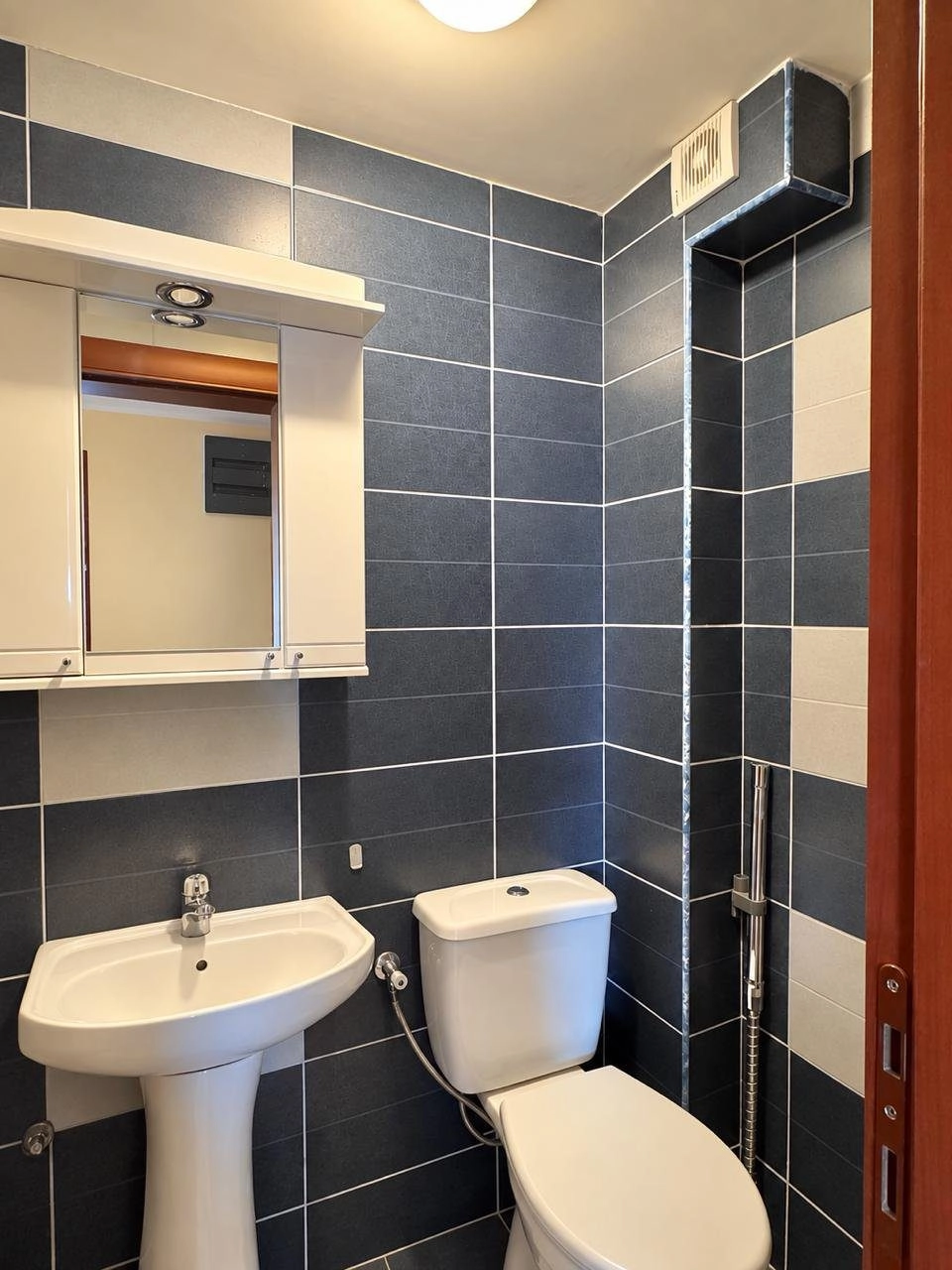 Trosoban-stan-sa-garaznim-mjestom-u-Podgorici-10 Trosoban stan 91 m² – Podgorica — fotografija 11
