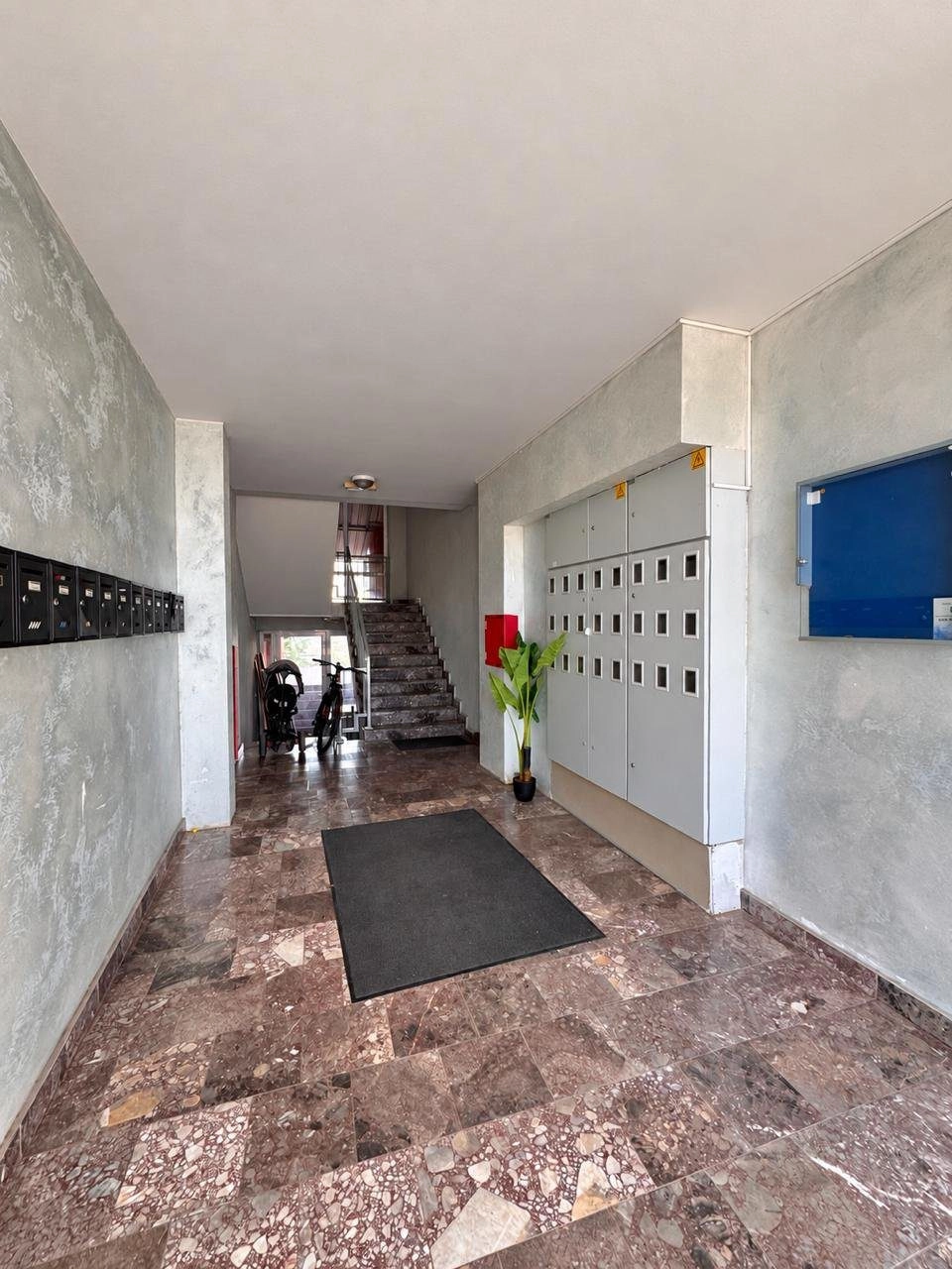 Trosoban-stan-sa-garaznim-mjestom-u-Podgorici-15 Trosoban stan 91 m² – Podgorica — fotografija 16