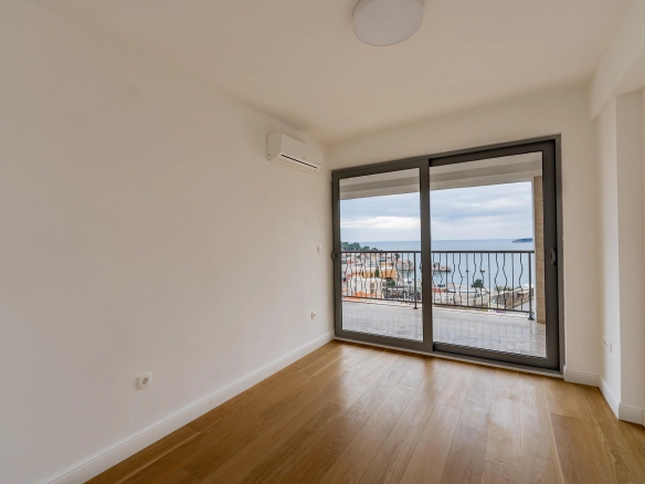 Trosoban stan 160 m² – Pržno, Budva — fotografija 14