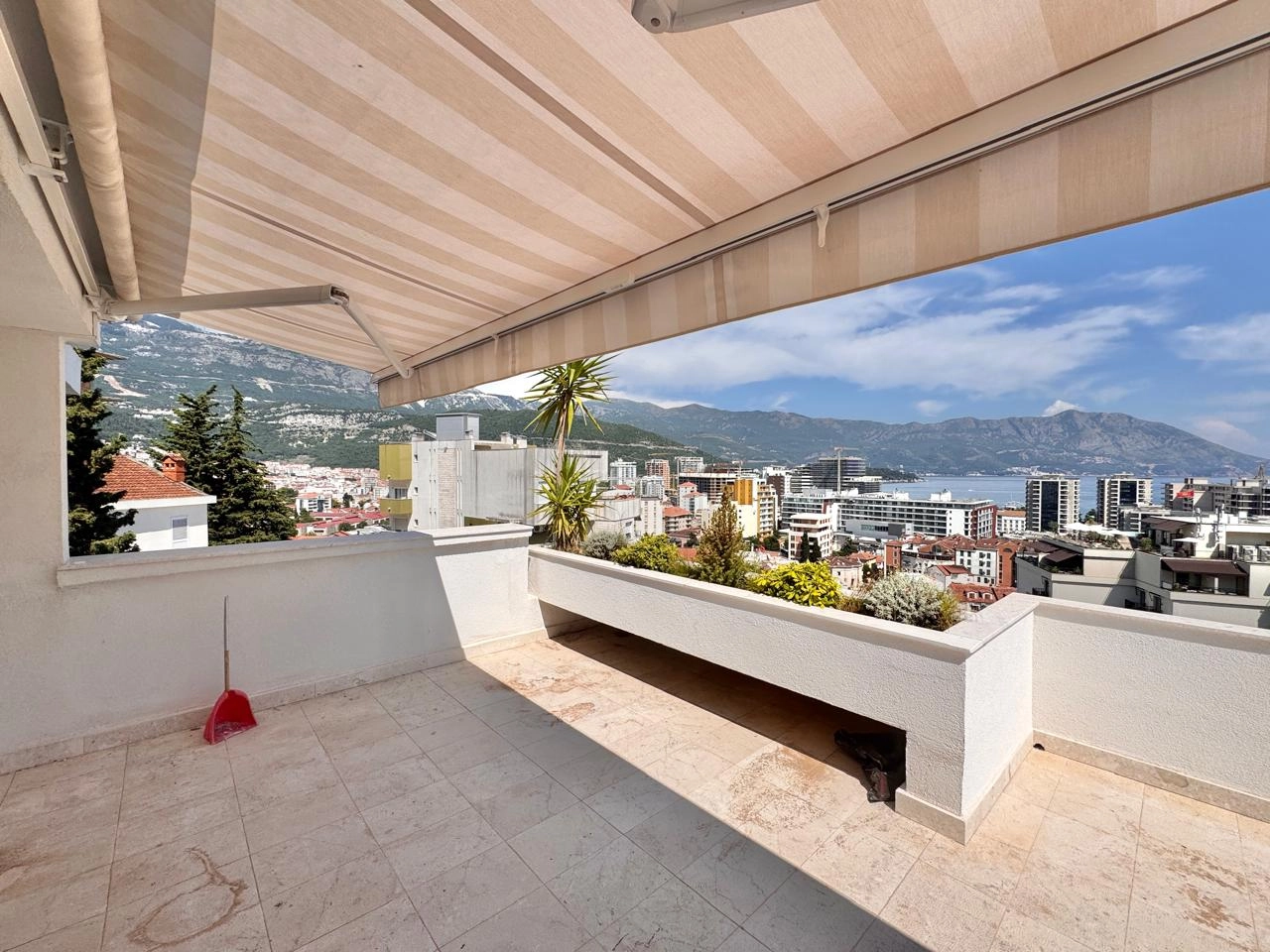 Dvosoban stan 130 m² – Babin Do, Budva — fotografija 5
