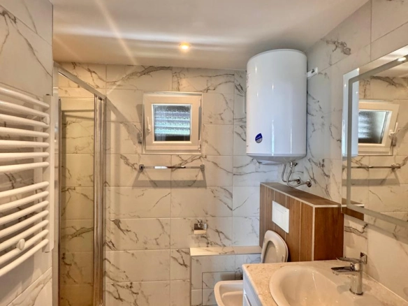 Dvosoban stan 130 m² – Babin Do, Budva — fotografija 7