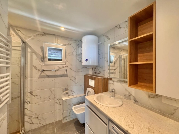 Dvosoban stan 130 m² – Babin Do, Budva — fotografija 13