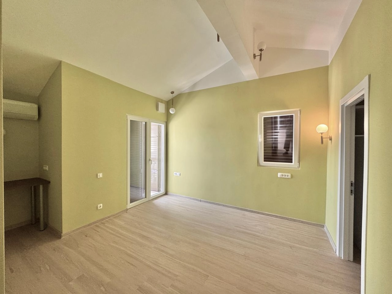 Dvosoban stan 130 m² – Babin Do, Budva — fotografija 15