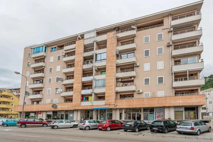 Dvosoban-dupleks-stan-sa-terasama-i-pogledom-na-more-Budva-3 Dvosoban stan 98 m² – Babilonija, Budva — fotografija 4