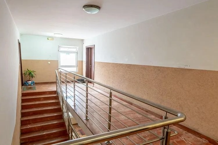 Dvosoban-dupleks-stan-sa-terasama-i-pogledom-na-more-Budva-4 Dvosoban stan 98 m² – Babilonija, Budva — fotografija 5