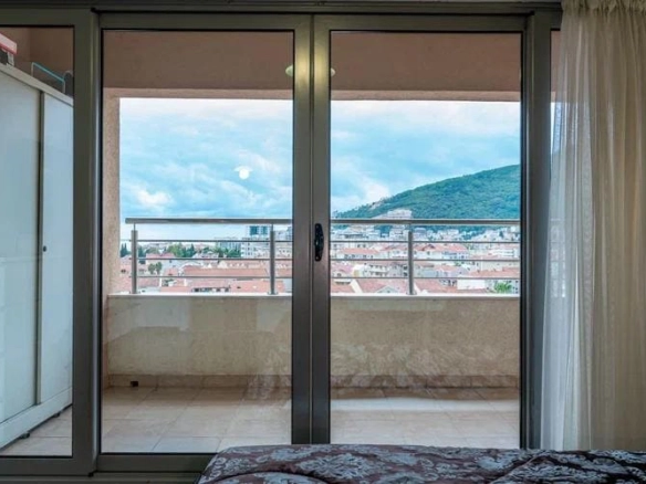 Dvosoban stan 98 m² – Babilonija, Budva — fotografija 11