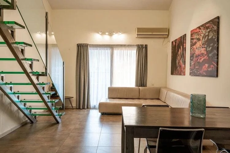 Dvosoban-dupleks-stan-sa-terasama-i-pogledom-na-more-Budva-15 Dvosoban stan 98 m² – Babilonija, Budva — fotografija 16