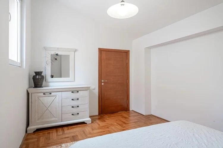 Dvosoban-dupleks-stan-sa-terasama-i-pogledom-na-more-Budva-16 Dvosoban stan 98 m² – Babilonija, Budva — fotografija 17
