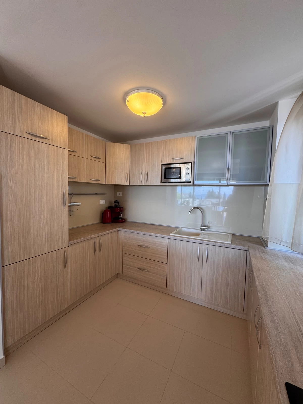 Dvosoban-stan-sa-terasom-u-Budvi-3 Dvosoban stan 105 m² – Budva — fotografija 4