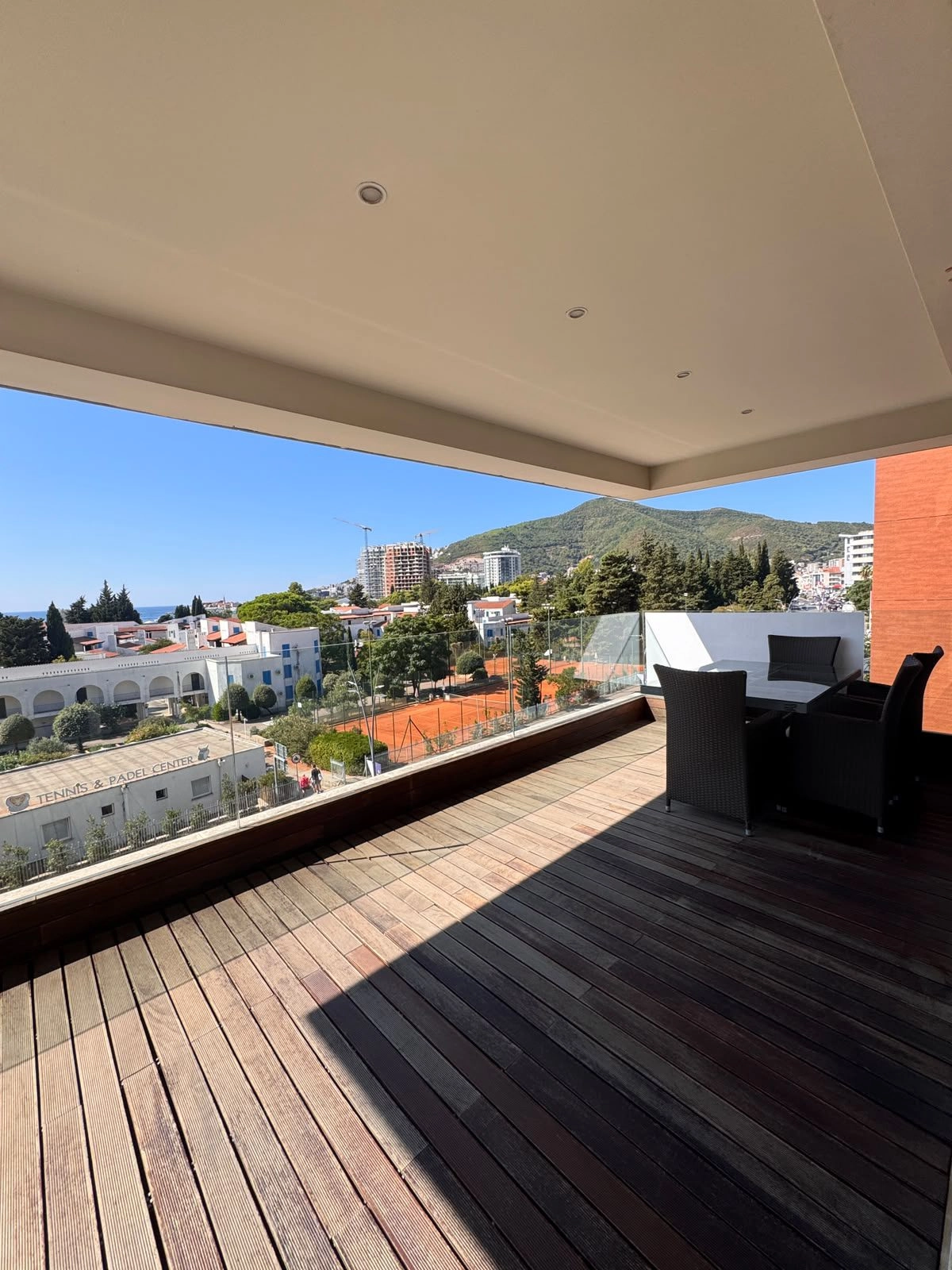 Dvosoban-stan-sa-terasom-u-Budvi-6 Dvosoban stan 105 m² – Budva — fotografija 7