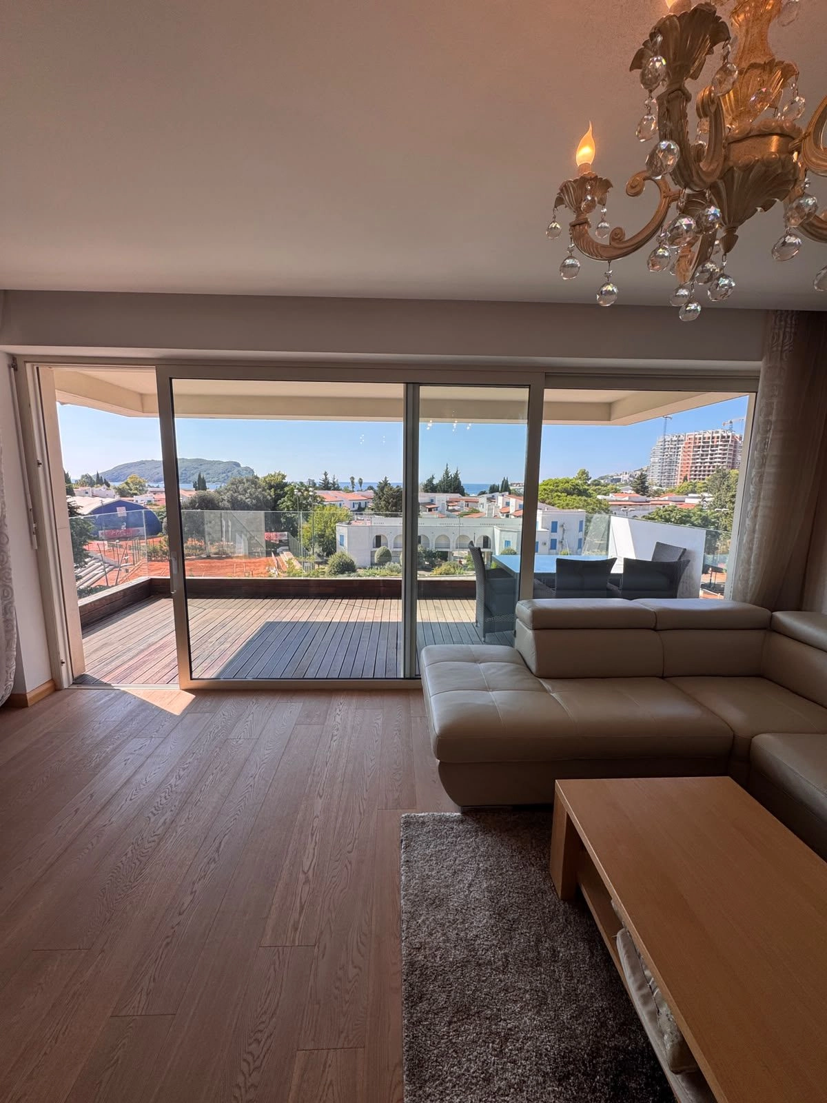 Dvosoban-stan-sa-terasom-u-Budvi-7 Dvosoban stan 105 m² – Budva — fotografija 8