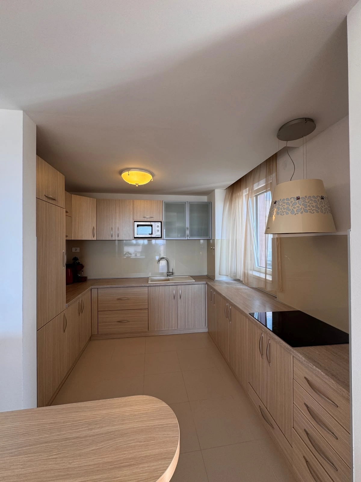 Dvosoban-stan-sa-terasom-u-Budvi-8 Dvosoban stan 105 m² – Budva — fotografija 9