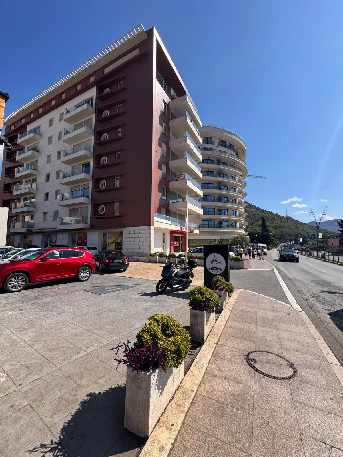 Dvosoban-stan-sa-terasom-u-Budvi-10 Dvosoban stan 105 m² – Budva — fotografija 11