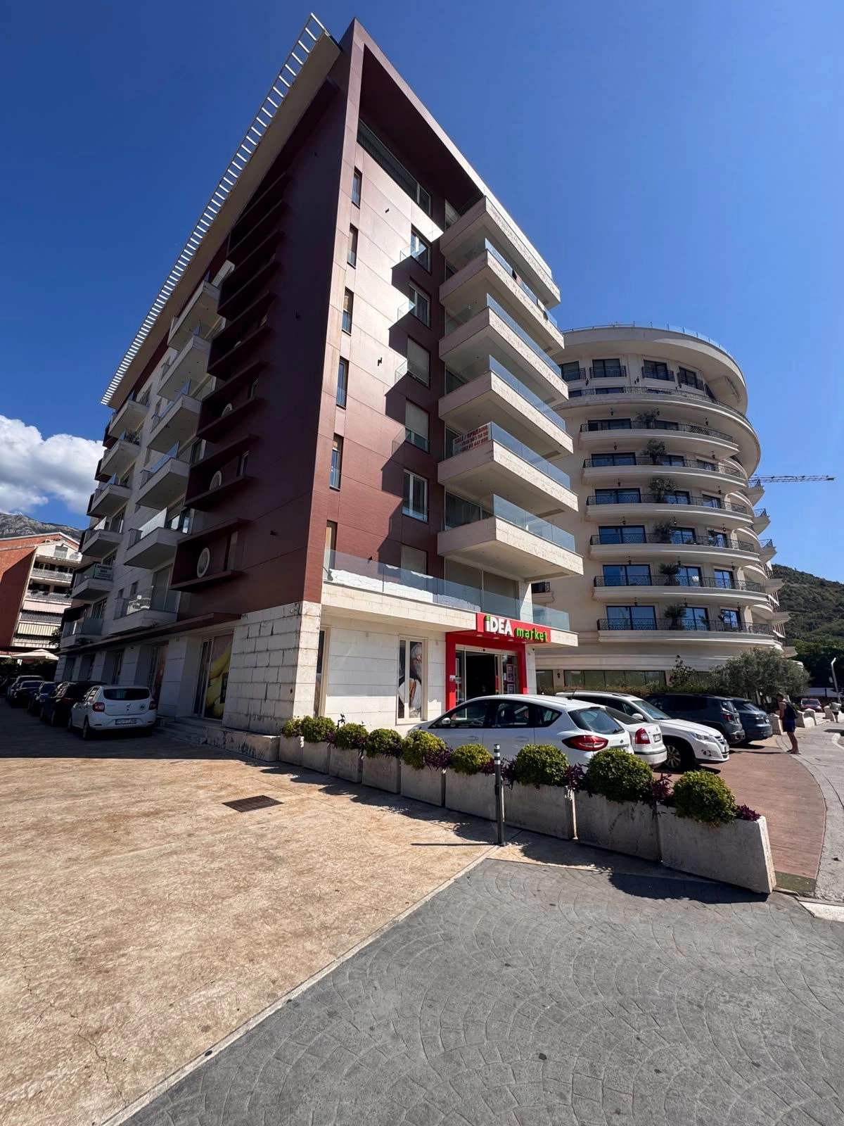 Dvosoban-stan-sa-terasom-u-Budvi-12 Dvosoban stan 105 m² – Budva — fotografija 13