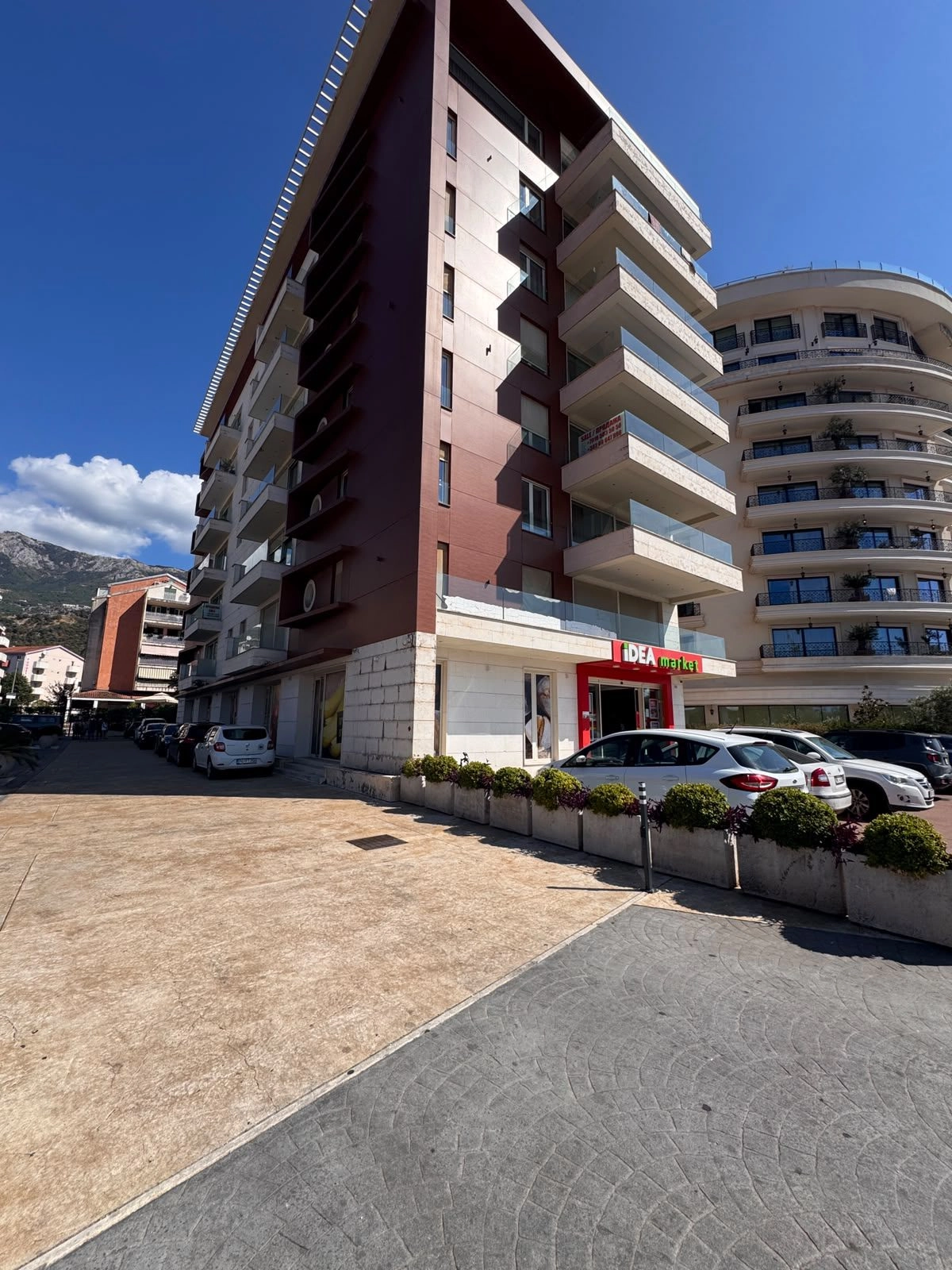 Dvosoban-stan-sa-terasom-u-Budvi-13 Dvosoban stan 105 m² – Budva — fotografija 14