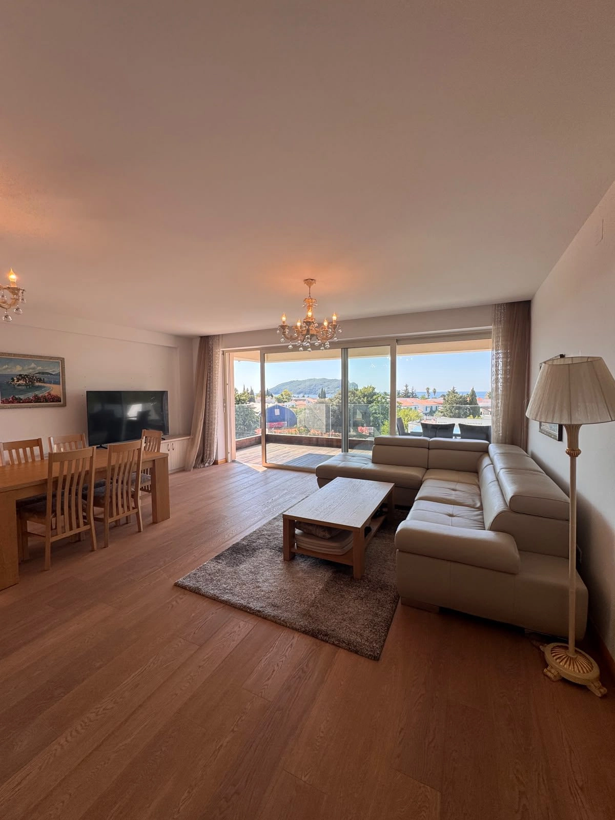 Dvosoban-stan-sa-terasom-u-Budvi-18 Dvosoban stan 105 m² – Budva — fotografija 19