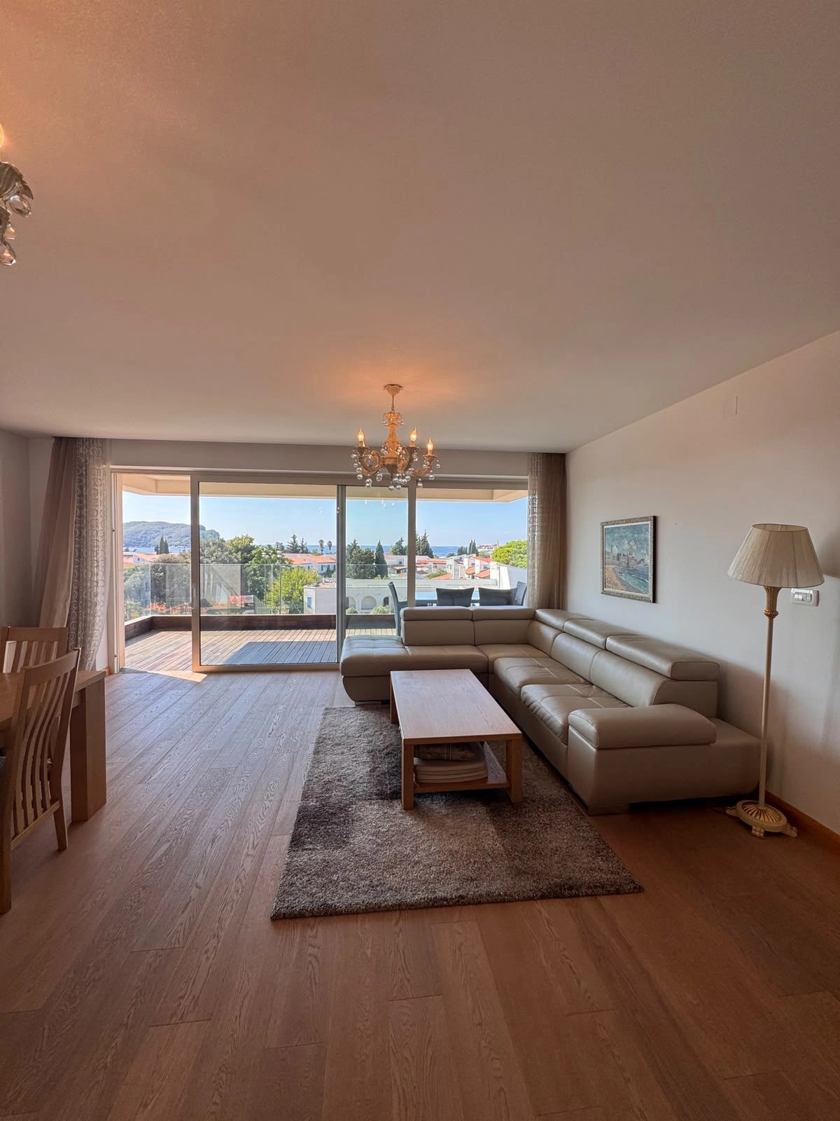 Dvosoban-stan-sa-terasom-u-Budvi-19 Dvosoban stan 105 m² – Budva — fotografija 20