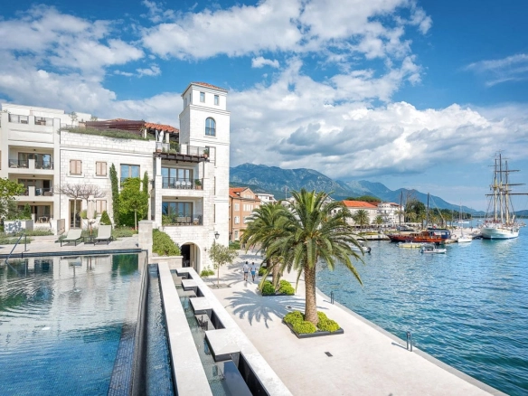 Dvosoban stan u Porto Montenegru