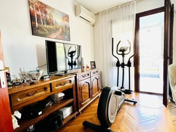 Dvosoban stan 80 m² – Bar — fotografija 2