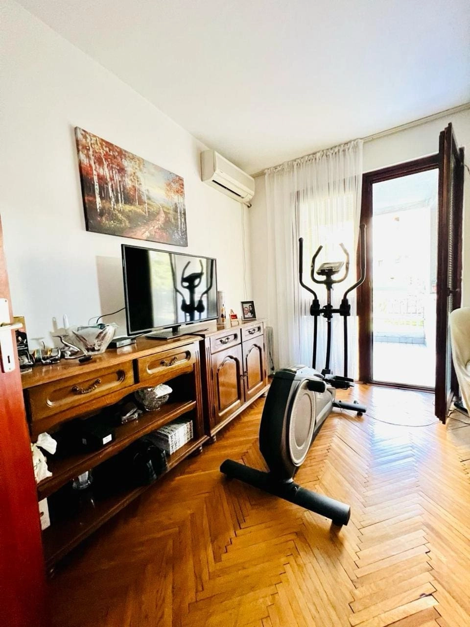Dvosoban-stan-u-centru-Bara-1 Dvosoban stan 80 m² – Bar — fotografija 2