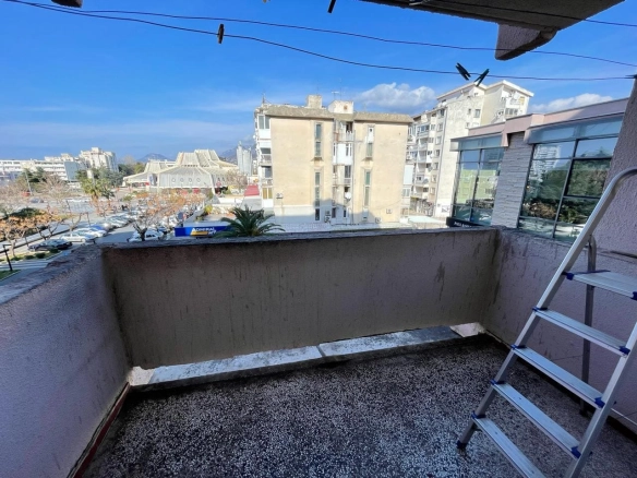 Trosoban stan 100 m² – Bar — fotografija 16