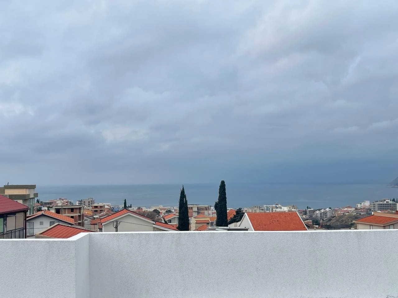 Kuca-sa-terasom-i-pogledom-na-more-Dobra-Voda-Bar-11 Kuća 180 m² – Dobra Voda, Bar — fotografija 12