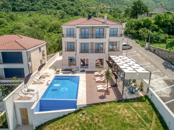 Kuća 450 m² – Blizikuće, Budva — fotografija 8