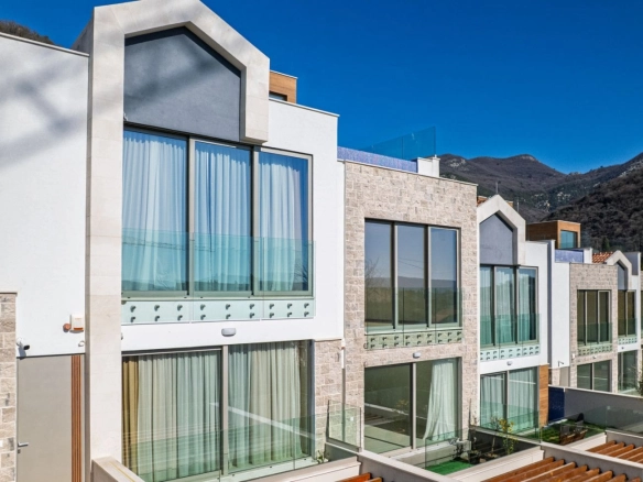 Kuća 146 m² – Donja Lastva, Tivat — fotografija 2
