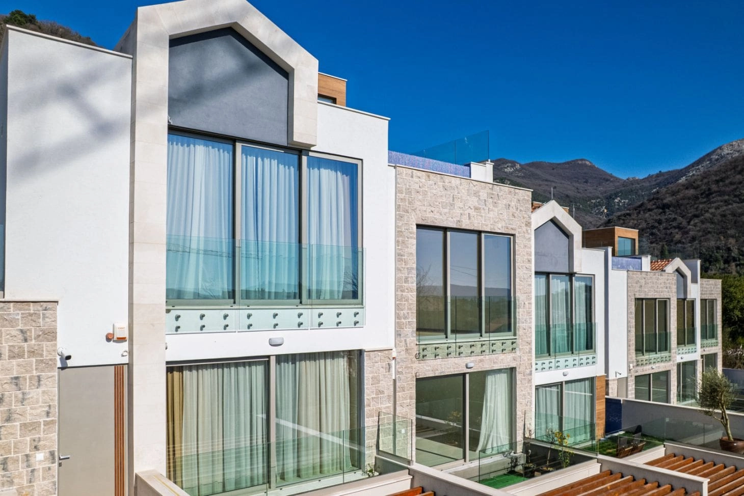 Kuća 146 m² – Donja Lastva, Tivat — fotografija 2