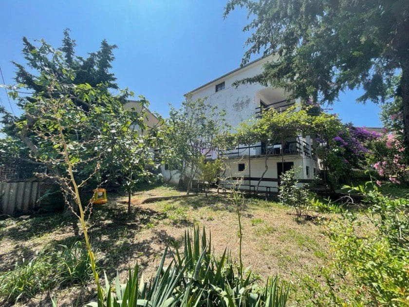 Kuca-sa-vrtom-u-Dobroj-Vodi-Bar-1 Kuća 250 m² – Dobra Voda, Bar — fotografija 2