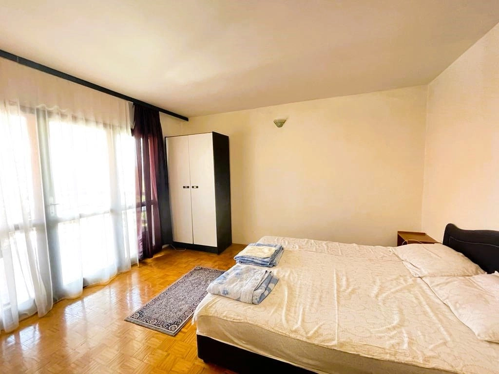 Kuca-sa-vrtom-u-Dobroj-Vodi-Bar-2 Kuća 250 m² – Dobra Voda, Bar — fotografija 3