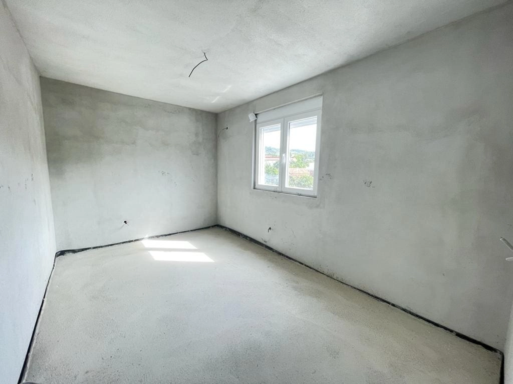 Nova-kuca-sa-terasom-i-placom-u-Baru-5 Kuća 140 m² – Bar — fotografija 6