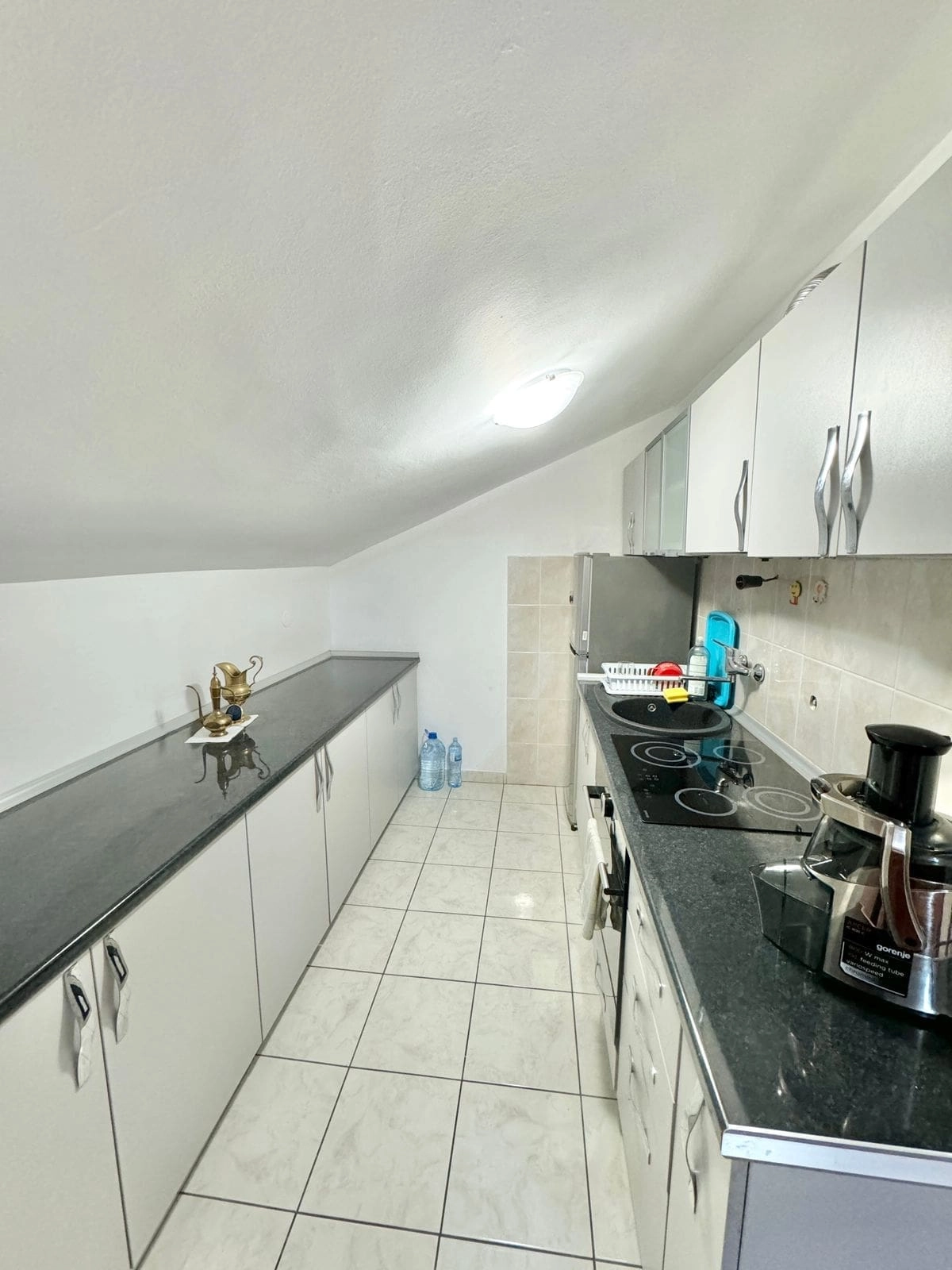 Dvosoban-stan-sa-terasom-u-Budvi-2 Dvosoban stan 54 m² – Budva — fotografija 3