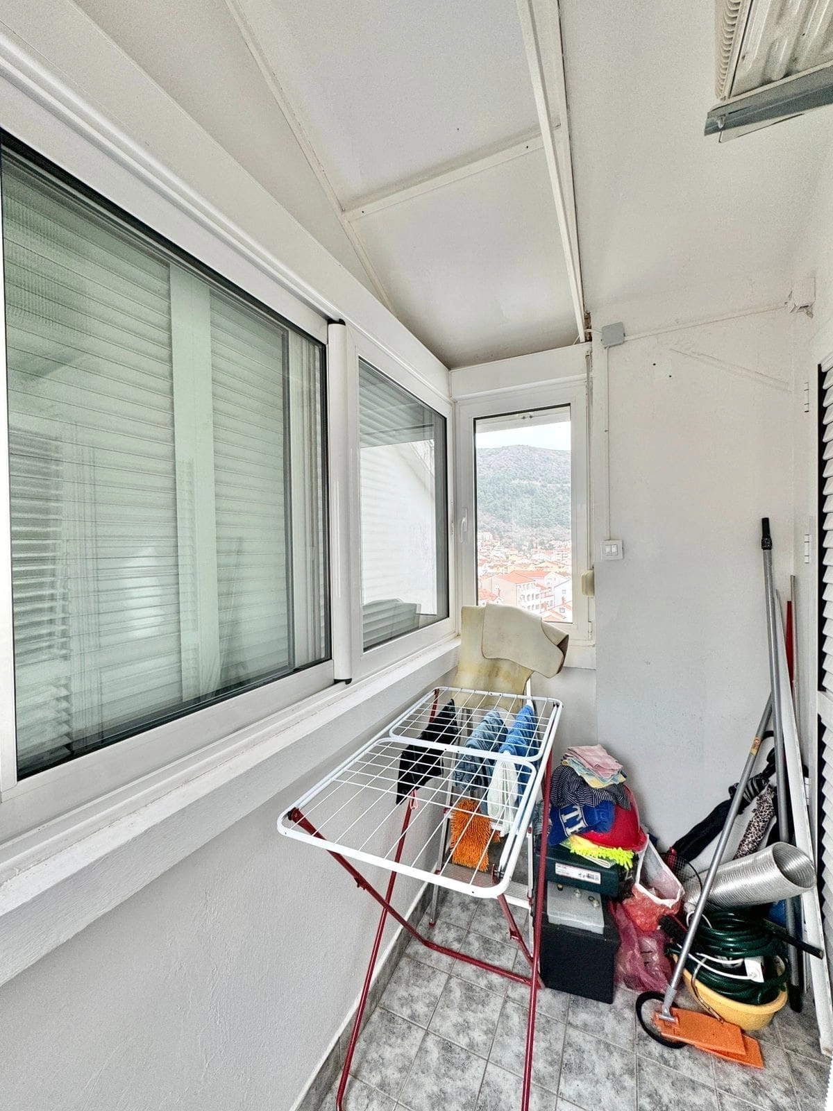 Dvosoban-stan-sa-terasom-u-Budvi-10 Dvosoban stan 54 m² – Budva — fotografija 11