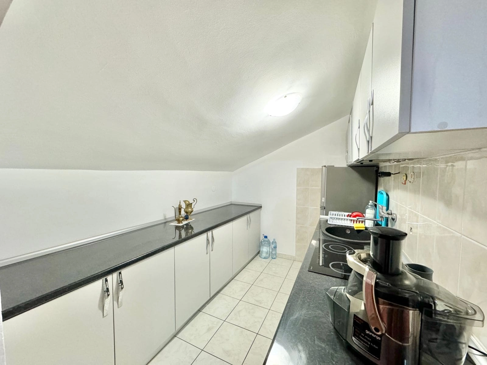 Dvosoban-stan-sa-terasom-u-Budvi-18 Dvosoban stan 54 m² – Budva — fotografija 19