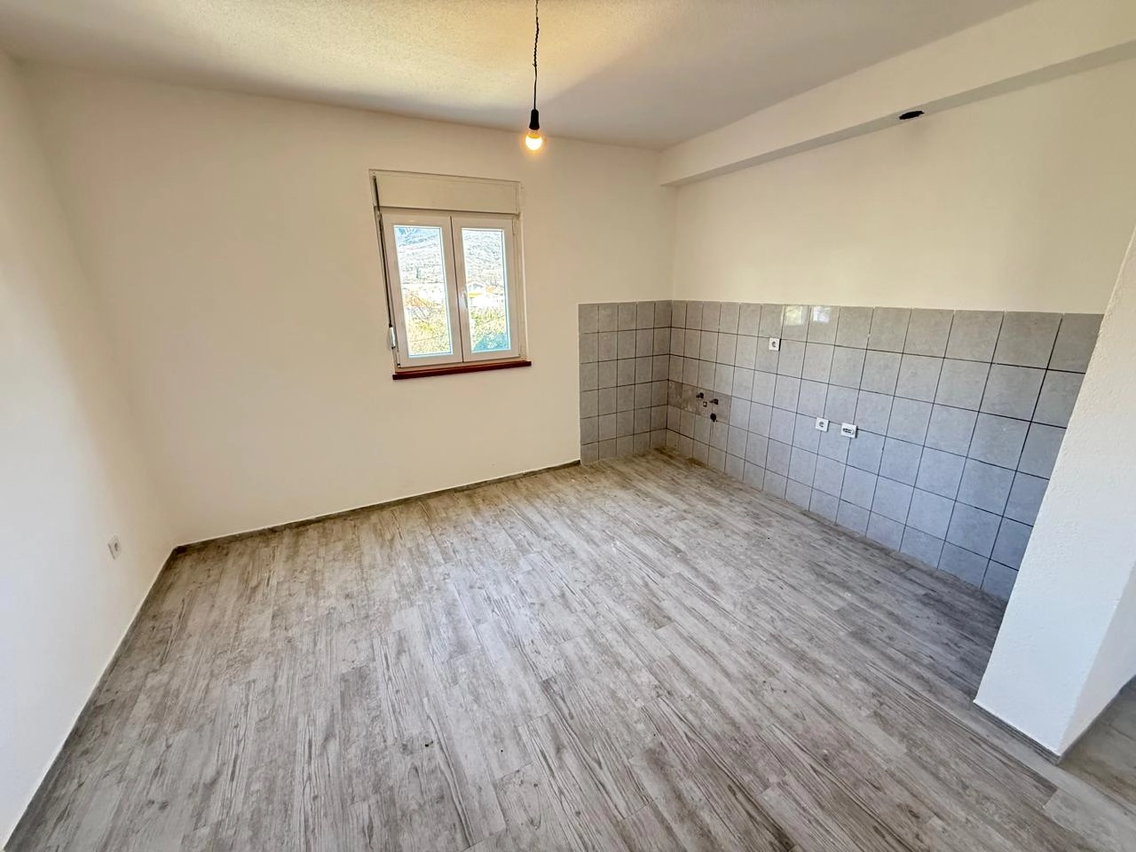 Dvosoban-stan-sa-terasom-u-Susnju-Bar-9 Dvosoban stan 86 m² – Šušanj, Bar — fotografija 10
