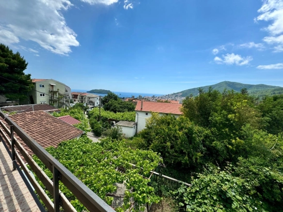 Kuća 300 m² – Lazi, Budva — fotografija 2