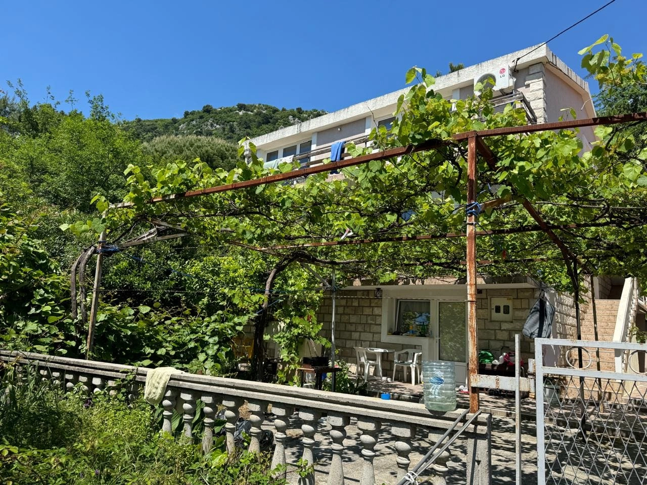 Kuća 300 m² – Lazi, Budva — fotografija 3