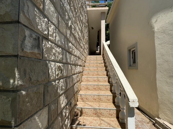 Kuća 300 m² – Lazi, Budva — fotografija 4