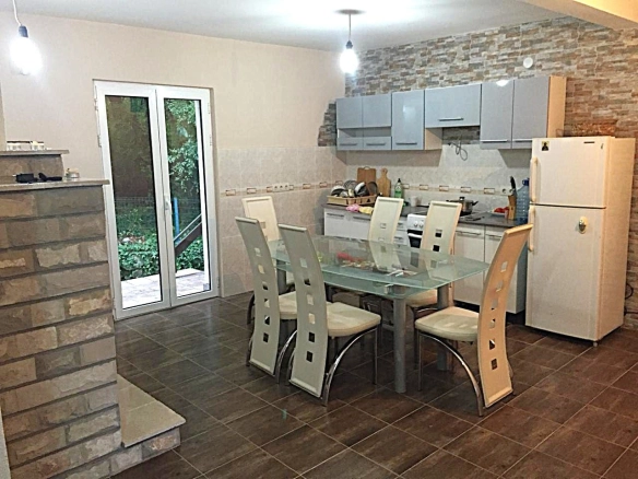 Kuća 300 m² – Lazi, Budva — fotografija 11
