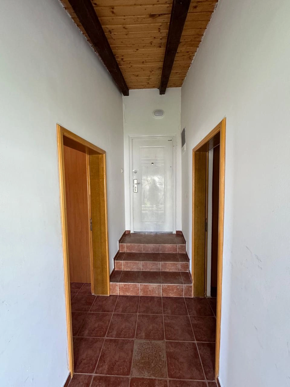Kuca-sa-placem-i-pogledom-na-more-Podostrog-Budva-10 Kuća 139 m² – Budva — fotografija 11