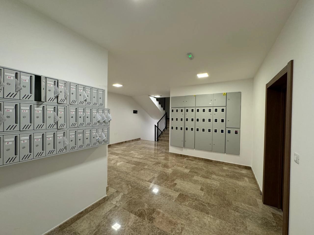 Dvosoban stan 85 m² – Bečići, Budva — fotografija 12