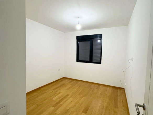 Dvosoban stan 85 m² – Bečići, Budva — fotografija 13