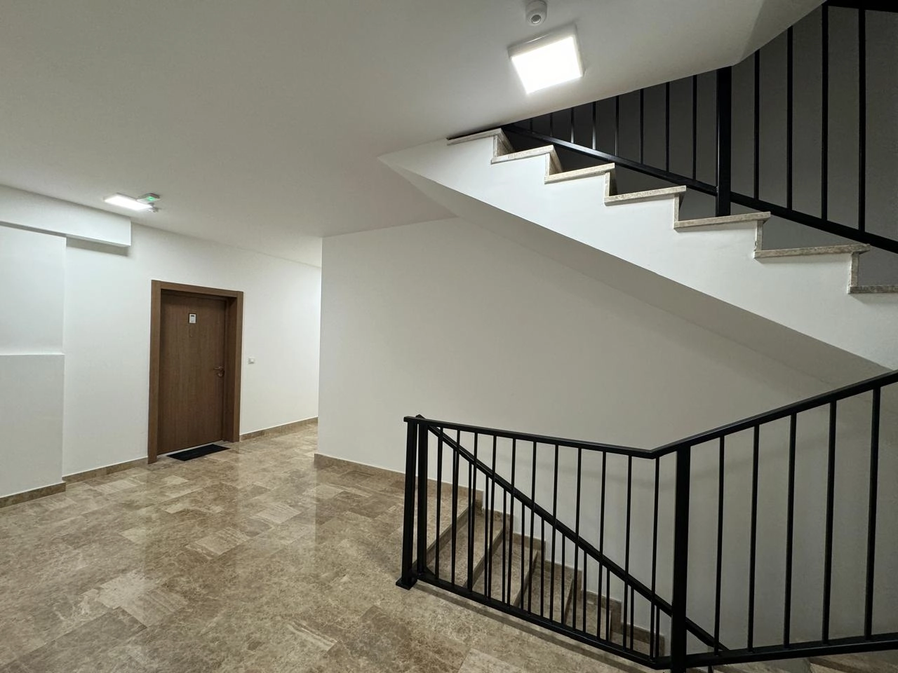Dvosoban stan 85 m² – Bečići, Budva — fotografija 15