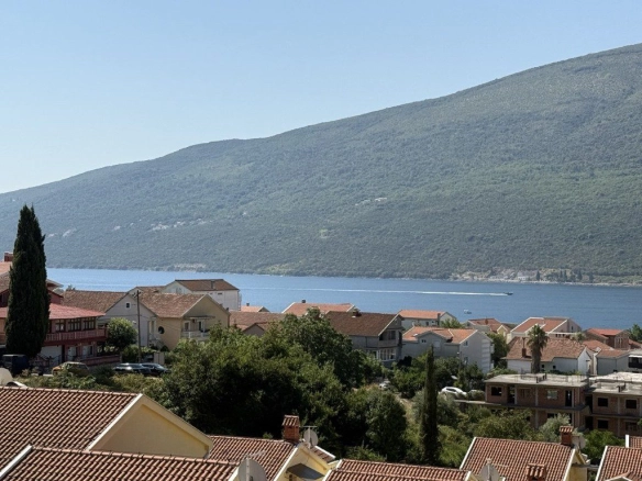 Jednosoban stan 47 m² – Đenovići, Herceg Novi — fotografija 2