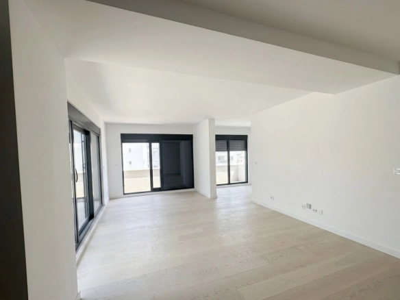 Trosoban stan 146 m² – Dubovica, Budva — fotografija 10