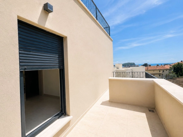 Trosoban stan 146 m² – Dubovica, Budva — fotografija 15